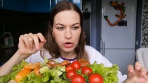 МУКБАНГ СОБИРАЕМ ДОКУМЕНТЫ В ВОЕНКОМАТ/КРЫЛЫШКИ, ОВОЩИ/MUKBANG