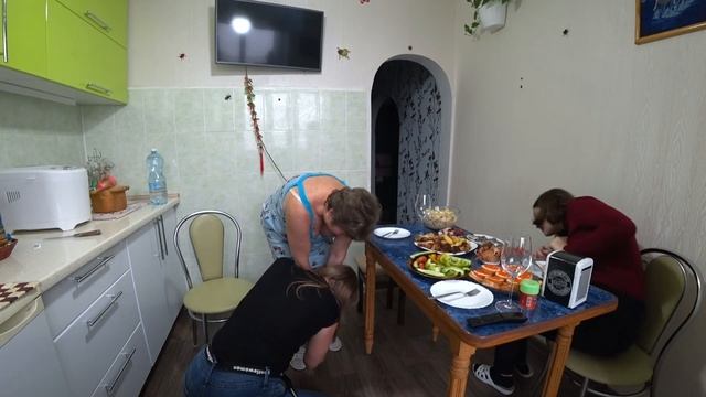 Женщины, штопор и бутылка вина) Жизненная ситуация смотреть онлайн