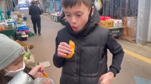 Рынок в Чхонджу, пробуем еду на рынке. Зашли в магазин Даисо. Влог из Южной Кореи #южнаякорея