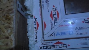 Курятник - ставим окна и вентиляцию