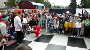 Break-Dance Russia, Chelny: 16 region (left) VS Polyubas (right)