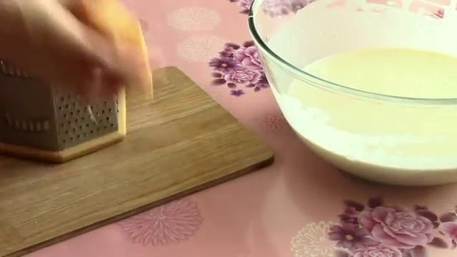 СЫРНЫЕ БЛИНЫ . Блины на МОЛОКЕ с сыром и зеленью.