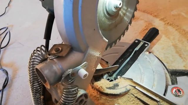 Сломалась пружина на торцовке смотреть онлайн