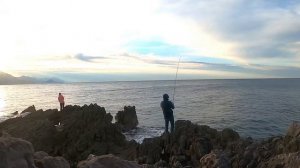 Ловля тунца на берегу Адриатического моря в Черногории. 14 октября 2021