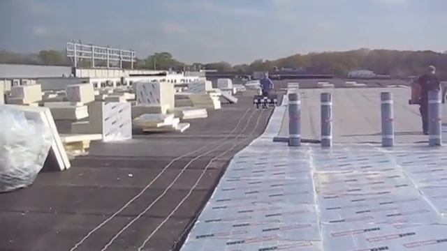 Монтаж утеплителя PIR на клей Millennium One Step при помощи Multi-Bead Applicator смотреть онлайн