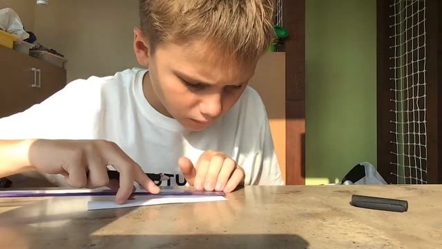 Как сделать бумажный вертолётик