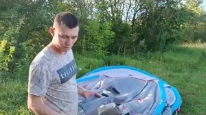 Отдых на природе с комфортом/палатка с надувными дугами.