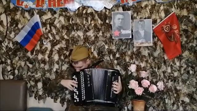 Мелодия к песне Казаки в Берлине Цезарь Солодарь композиторы братья Данил и Дмитрий Покрасс играет смотреть онлайн