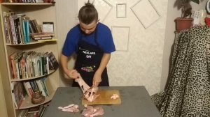 Как разделать курицу?