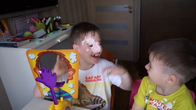 Игра " Пирог в лицо". Классная тема! смотреть онлайн