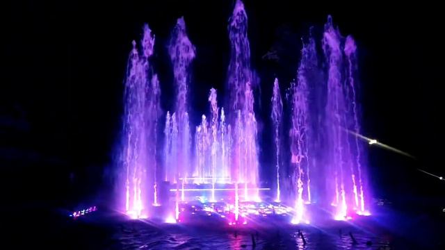 Краснодар ⛲ Светомузыкальный фонтан Аврора. Атмосферное шоу