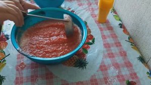 Заморозка свежего томатного пюре