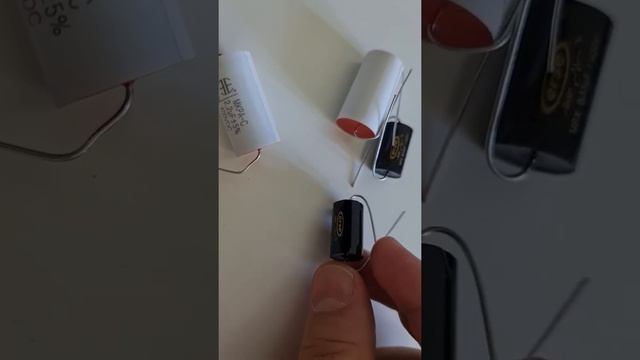 Конденсаторы для усилителя и динамиков Coral 10cx-1