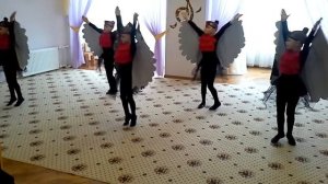 Детский танец снегири