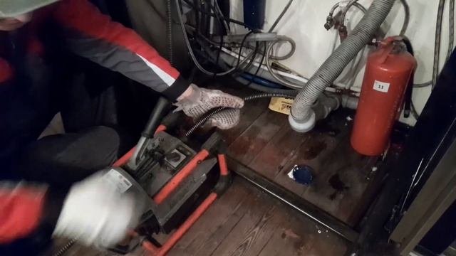 Механическая прочистка внутренней сети канализации