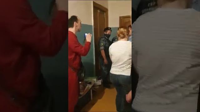 РЕНОВАЦИЯ В МОСКВЕ, ПРОХОДИТ НА УРА РОССИЯН ВЫКИДЫВАЮ СОТНЯМИ НА УЛИЦУ КОШМАР УЖАС ЭТО РОССИЯ ДЕТ смотреть онлайн