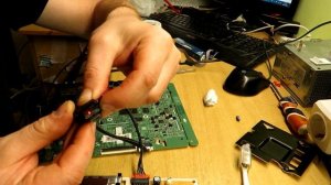 Телевизор Samsung UE40MU6400 прошивка и ремонт матрицы (обрыв уха COF)