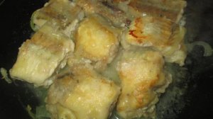Минтай, жареный под майонезной шубой