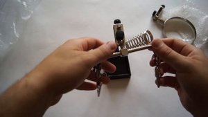 Подставка для пайки (третья рука) c лупой из Китая!