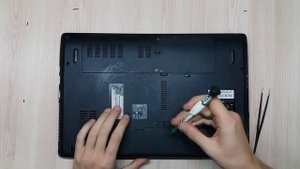 Как достать батарею в ноутбуке Acer 5741/5741G