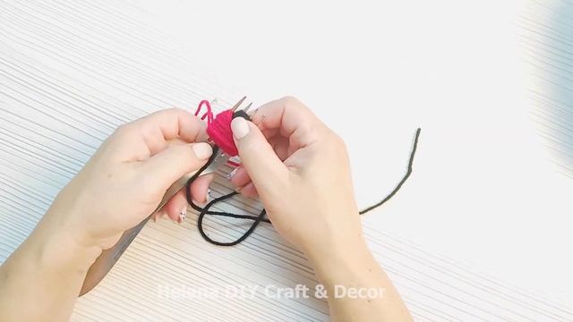Amazing Woolen Ladybug Making | Hand Embroidery Trick | Милые Божьи коровки из ниток на вилке