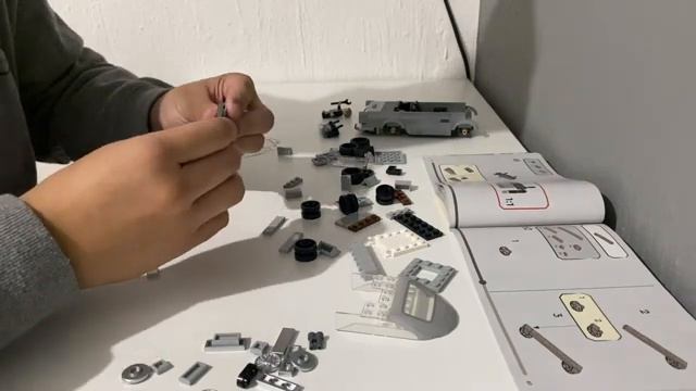 ASMR Building Lego Aston Martin DB5 PT.2 смотреть онлайн