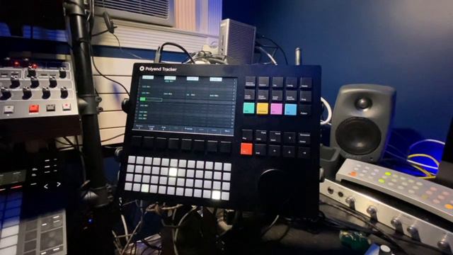 Polyend Tracker - sequencing Prophet 5, Prophet 6, OB-6 and TR-909 смотреть онлайн