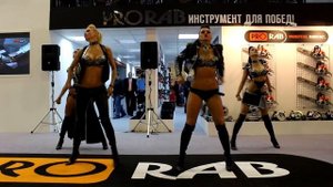 Девушки в черном на стенде Prorab на выставке Mitex-2013 в Москве (часть 1)