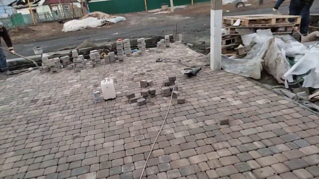 укладка тротуарной плитки старый город смотреть онлайн