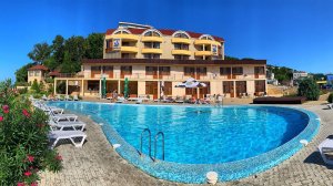 Небуг. Отель МОРСКОЙ КЛУБ.