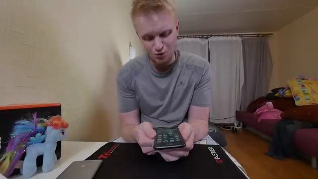 iPhone 7 из коробочки. Разочарование и атписка? смотреть онлайн