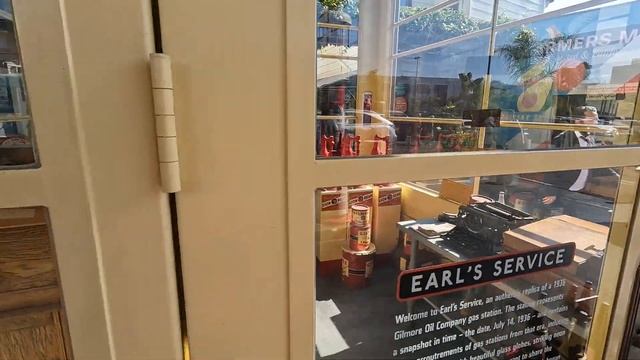 [4K] The Grove / Farmers Market, West Hollywood CA [Los Angeles Virtual Walk Tour] смотреть онлайн