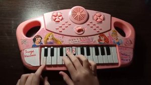 Ягода Малинка!Хабиб!На детском синтезаторе 🎹.