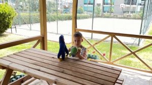 МАМА ДЛИННЫЕ НОГИ против Картун Кэта и Горки Пожиратель