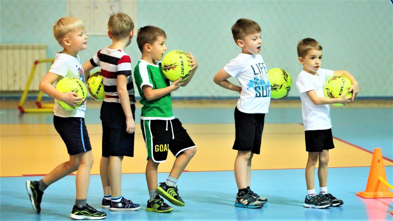 Спортшкола шаран. Секции для детей в Туле спортивные. Футбол баскетбол волейбол теннис. Теннис бол футбол. Спортивная школа баскетбол Вымпел Мегион.