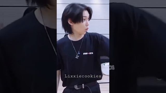 I want Felix with black hair back ?#felix #straykids