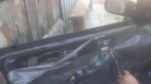 Установка доводчика электростеклоподъемника