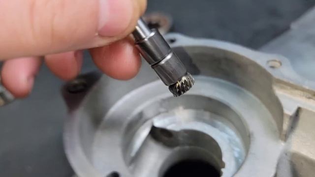 Crankshaft roller bearing for Honda Dio 120cc scooter