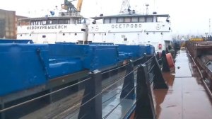 Речные сухогрузы.Порт Усть Донецк.