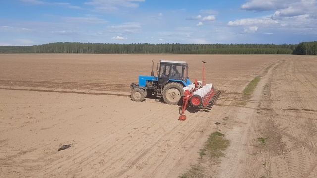 ?выезжаем на СЕВ КУКУРУЗЫ? сеялка УПС Vesta 8 Chervona Zirka. Май 2020 смотреть онлайн