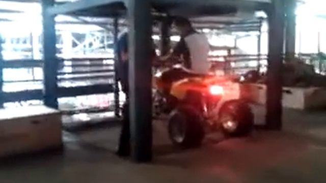 Ojeh Side wheely with Monstrac ATV150 1 смотреть онлайн