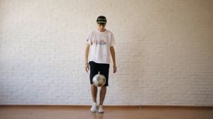 Как научиться чеканить или набивать мяч быстро.Футбольный фристайл.
