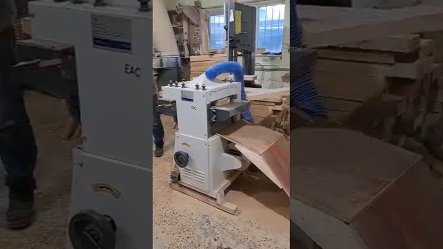 Строгание буковых заготовок на двустороннем рейсмусовом станке EcoWood MB204F