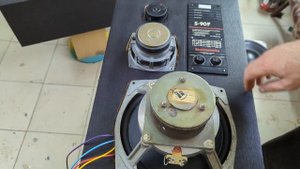 Внутри доработанной Radiotehnika s-90f.