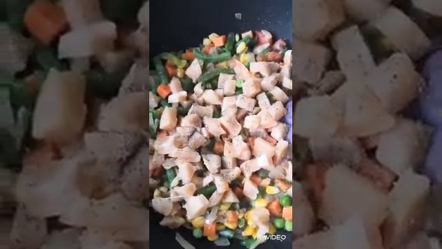 "Фунчоза с овощами и курицей"