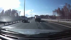 Мудак на тягаче (КАД СПб)