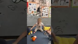Фрагмент занятия английского языка в детском саду RigaKids