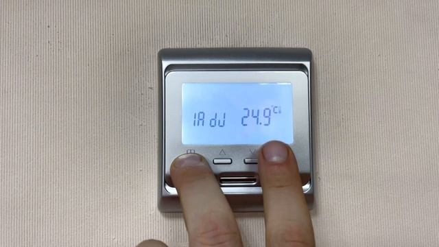 Терморегулятор E51.716 (серебро) Wi-Fi смотреть онлайн