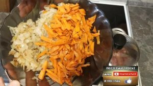 Тушеная картошка с копчеными ребрышками.  Stewed potatoes with smoked ribs.