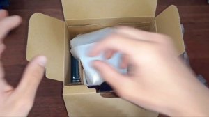 Unboxing the Canon PowerShot SX70 HS zoom camera